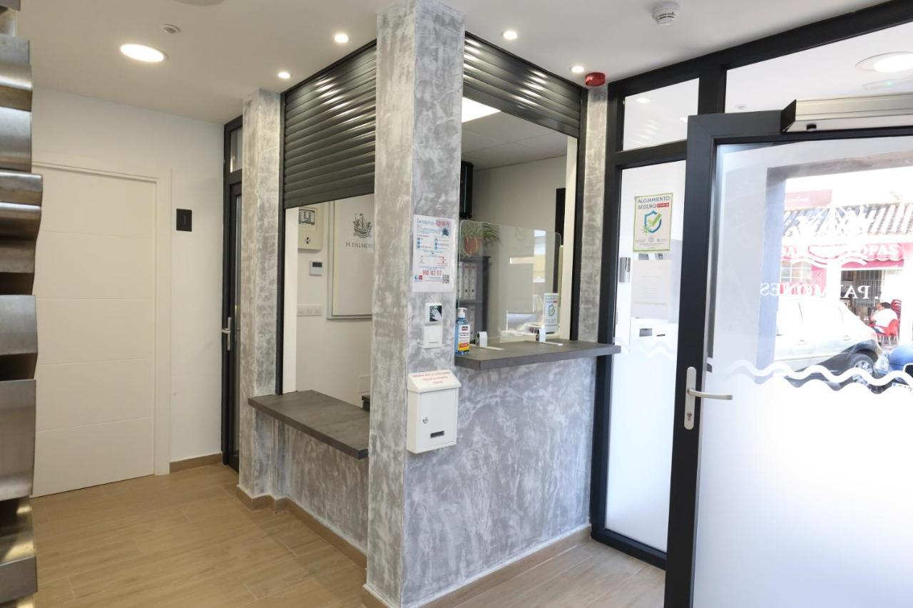H.Palmones Hostel ภายนอก รูปภาพ