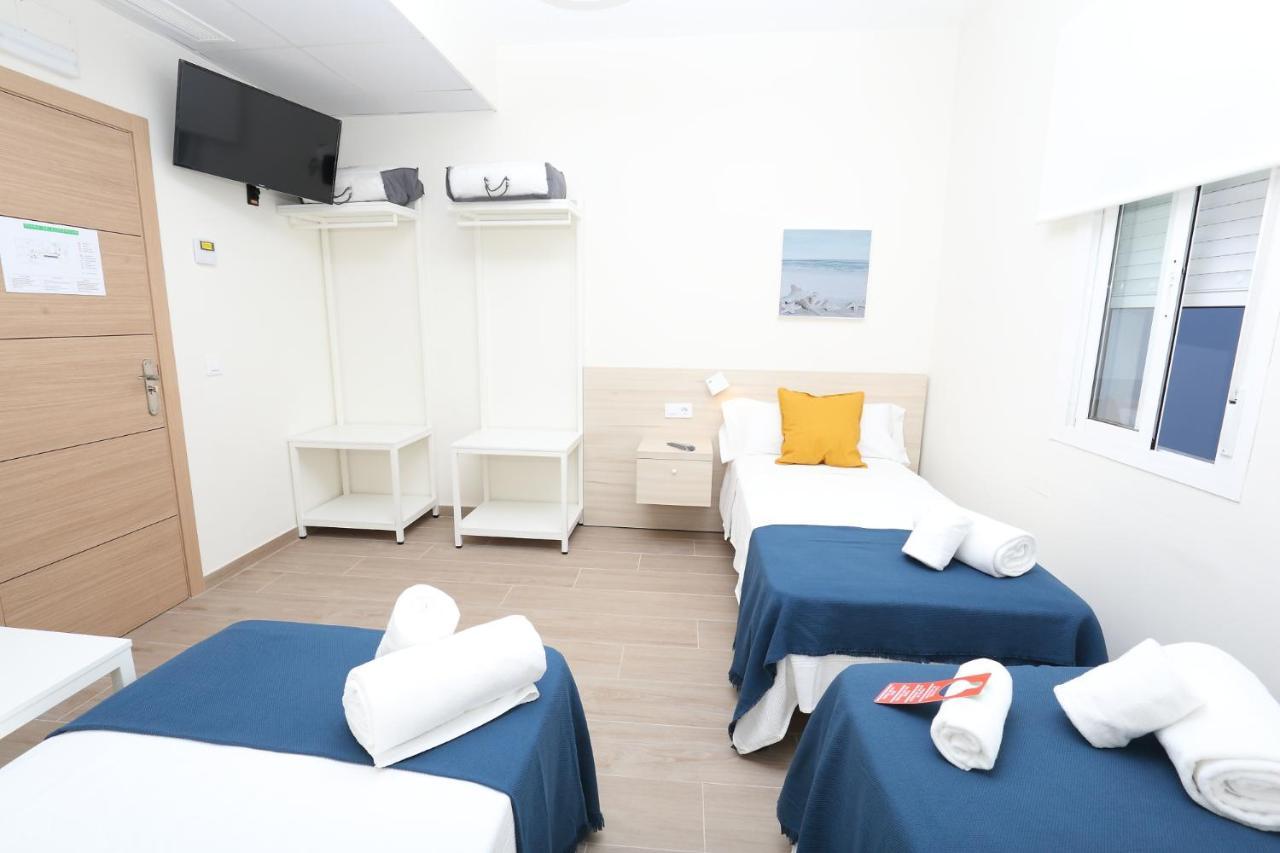 H.Palmones Hostel ภายนอก รูปภาพ