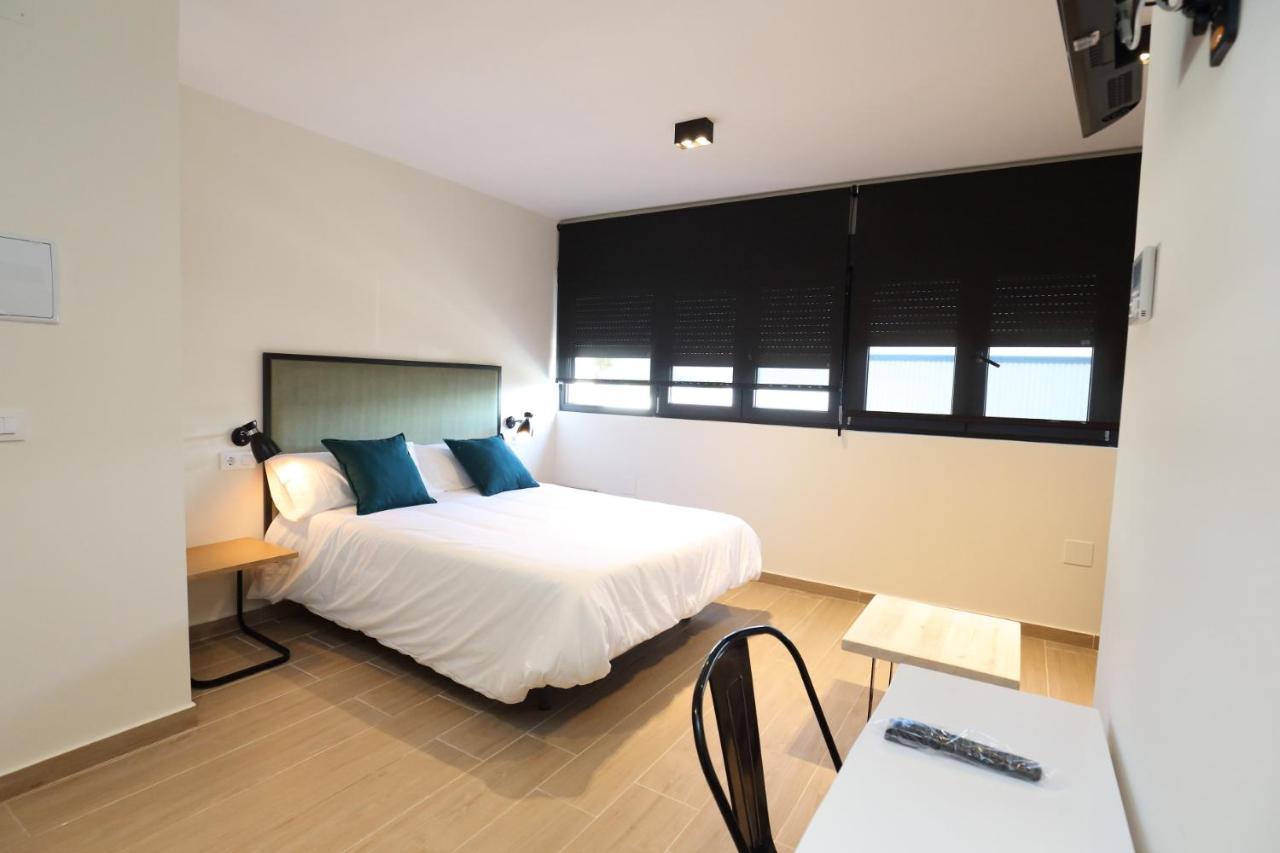 H.Palmones Hostel ภายนอก รูปภาพ