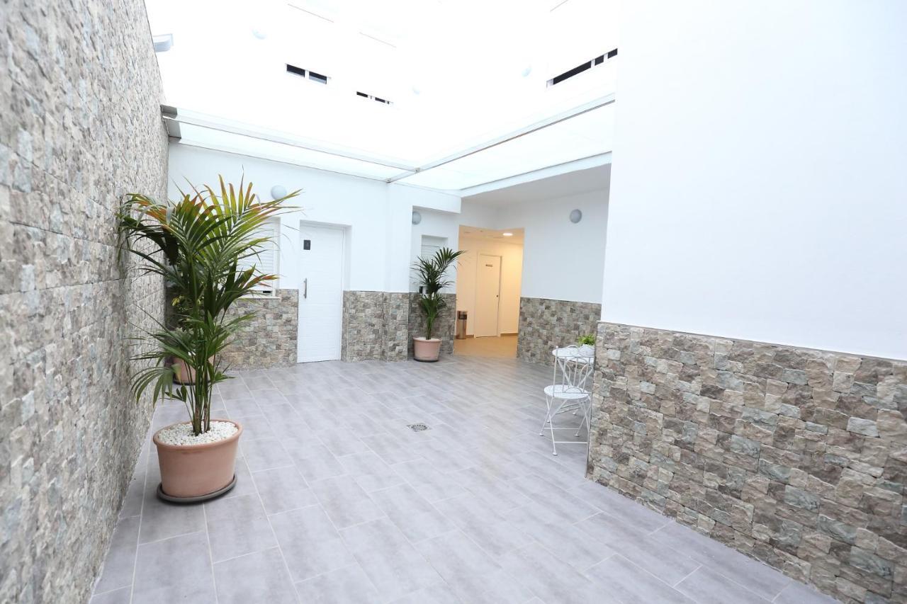 H.Palmones Hostel ภายนอก รูปภาพ